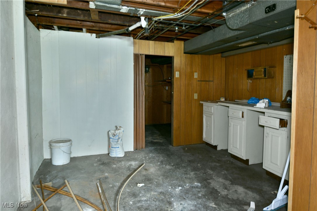 587 Mona Lane, Youngstown, Ohio image 39