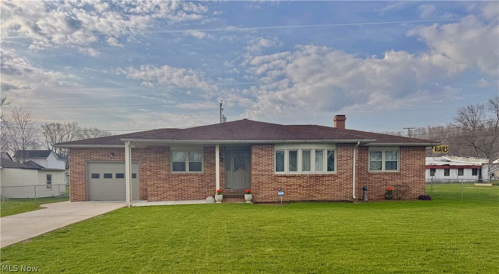 Photo of 1408 Beckett Avenue, Cambridge, OH 43725 (MLS # 5193527)