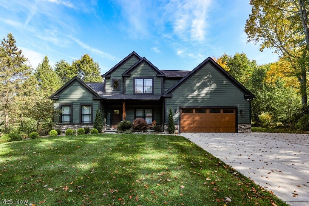 1105 Woodbend Road