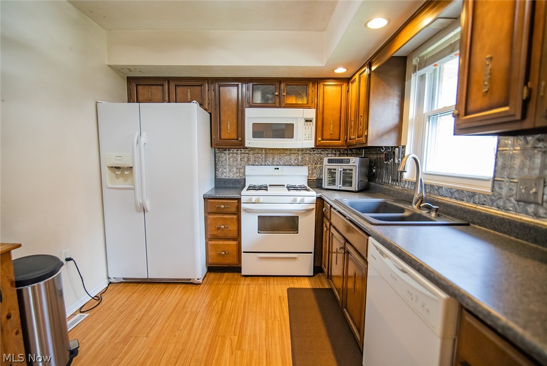 Andrews Adn - Residential