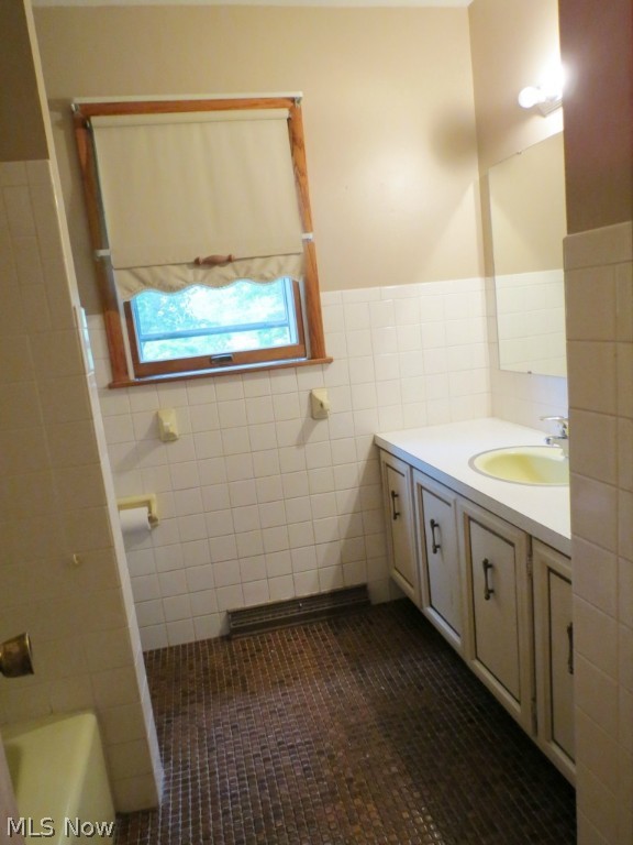 Andy Matta 01 Sec 47 - Residential