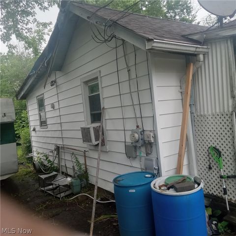 Tiny photo for 731 16th Street, Elyria, OH 44035 (MLS # 5221581)