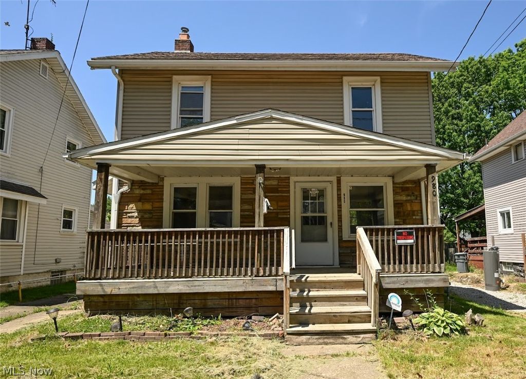 Photo of 980 Neptune Avenue, Akron, OH 44301 (MLS # 5214228)