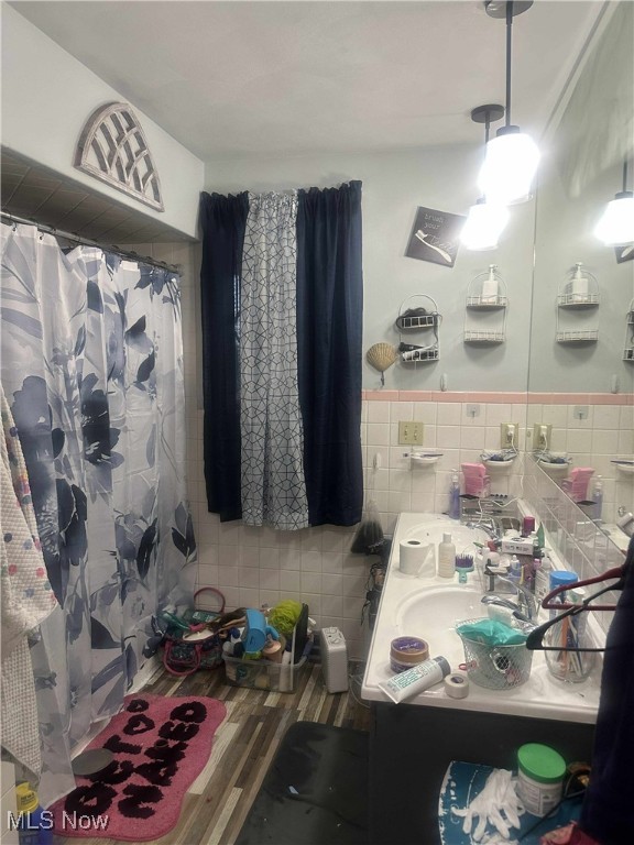 Crestview Manor - Residential