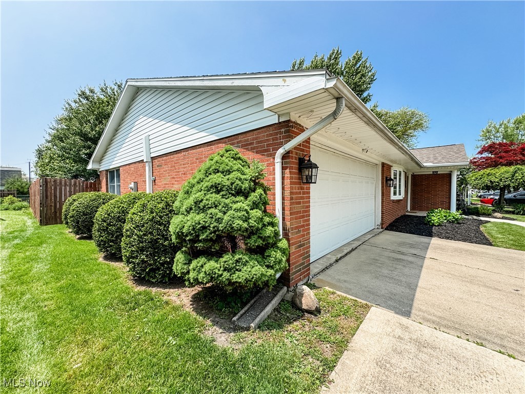 1420 White Avenue, Fremont, Ohio image 3