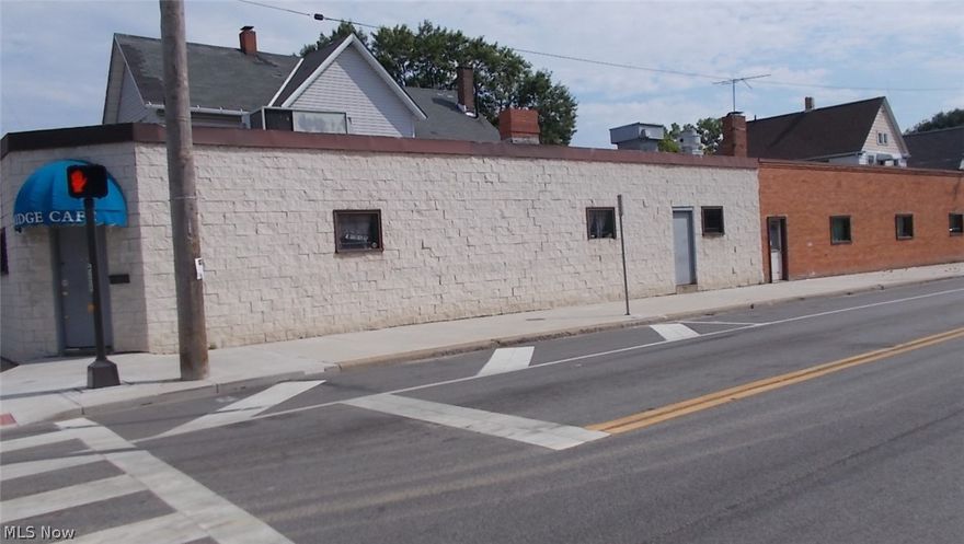 nice commercial building centrally located near i90 with over 5000 square feet*numerous possibilities for this building would include industrial, medical, restaurant/food, day care, church and other uses*kitchen area*full basement*addition with brick oven/fireplace* this property has much promise and income potential*motivated seller may consider lease option with sizable down payment and proven credit*building and addition  can be converted to suit your buyers needs*lots of space to operate your business*fast occupancy possible*