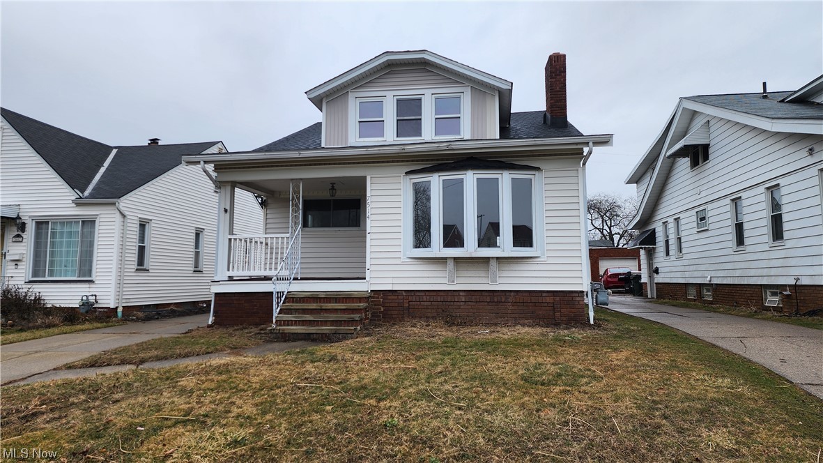 This single-family cape-cod home is a solid way to build your rental portfolio! In need of a little TLC this home has plenty to offer! With over 1,600 sqft, this property has 5 bedrooms, 2 full bathrooms, full basement and detached 2-car garage! There is a laundry area in the basement and plenty of storage space! Outside there is a covered front porch and paved driveway for off-street parking! With easy highway access, this is near food, shopping and public transit! Great opportunity with this single-family home! Schedule a showing to see it for yourself!
