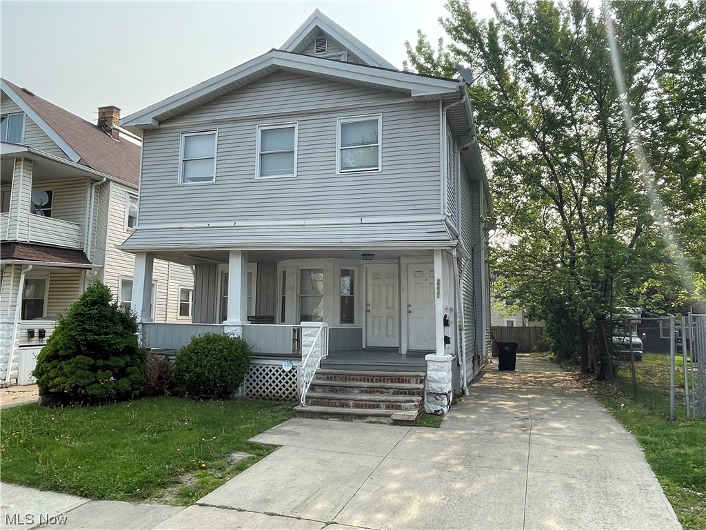 A Must see!! This 3 bedroom updated unit on the first floor of this beautiful duplex is located in the West Blvd area. Minutes from downtown Cleveland and Metro Hospital.Lead Certified and move in ready with new stove and fridge included.Come make this house a home! Call listing agent to schedule appointment. Rental requirements:Credit score of 600+. 500 - 600 is considered conditional.Less than 3 items in collections, excluding student loan and medical. Monthly income of 2.5 times the amount of the monthly rent.Thorough Eviction Check. $50 Non Refundable App Fee for all Adults who will be occupying the property.Applications can only be completed online.Typical Security Deposit equivalent to one months rent, pending results of background checks. Tenants must have the electric and gas transferred into their name and obtain renters insurance prior to receiving keys to the property.
Tenant pays gas and lights. Small pets allowed at an additional fee, No smoking