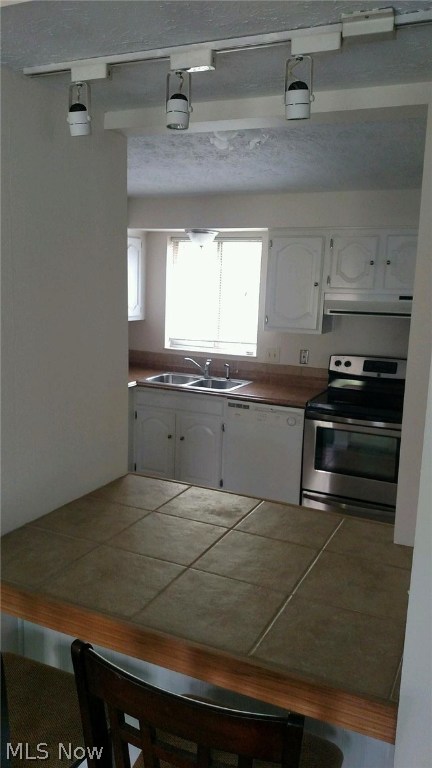Ledgewood Condo - Residential
