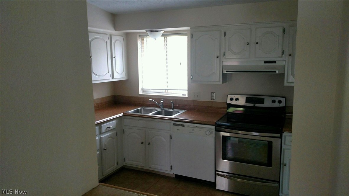 Ledgewood Condo - Residential