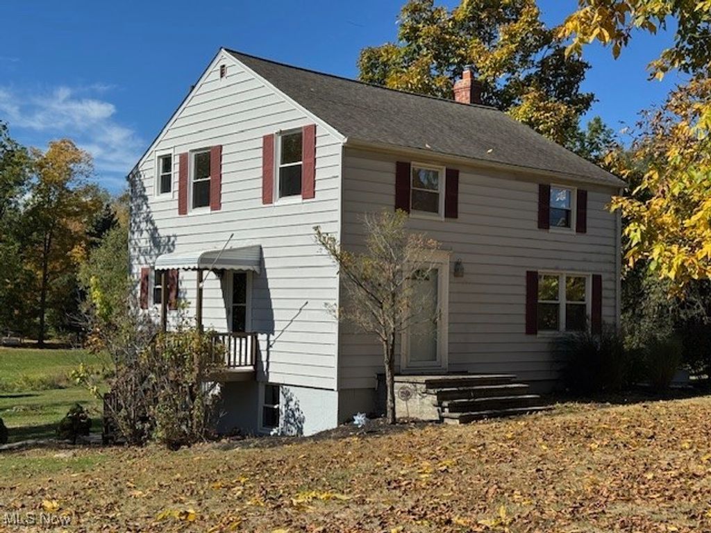 Photo of 2590 River Road, Willoughby Hills, OH 44094 (MLS # 5164268)