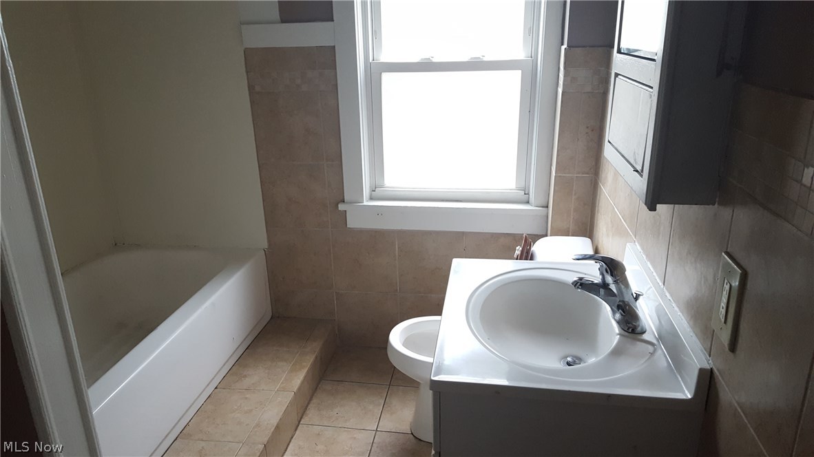 Edwards - Residential Lease