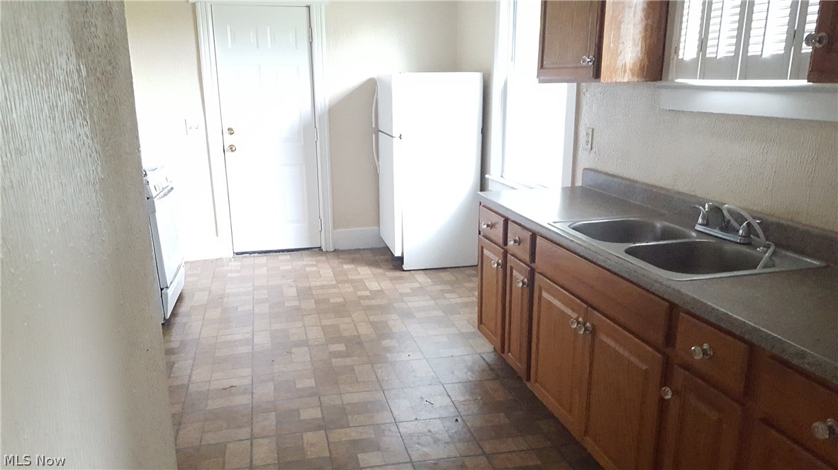 Edwards - Residential Lease