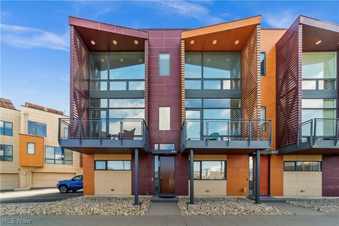 Townhouse For Sale - 1881 E 119th Street<br/> Cuyahoga County, Cleveland, OH 44106