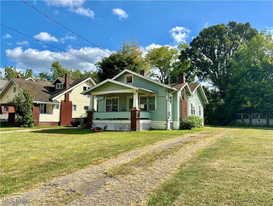 Great investment opportunity, 3 Bedroom 1 Story Ranch Home located on a quiet low traffic street.  Currently tenant occupied and has a convenient empty lot next door.  This property is located near shops, restaurants, a New Library, public transportation, and more.