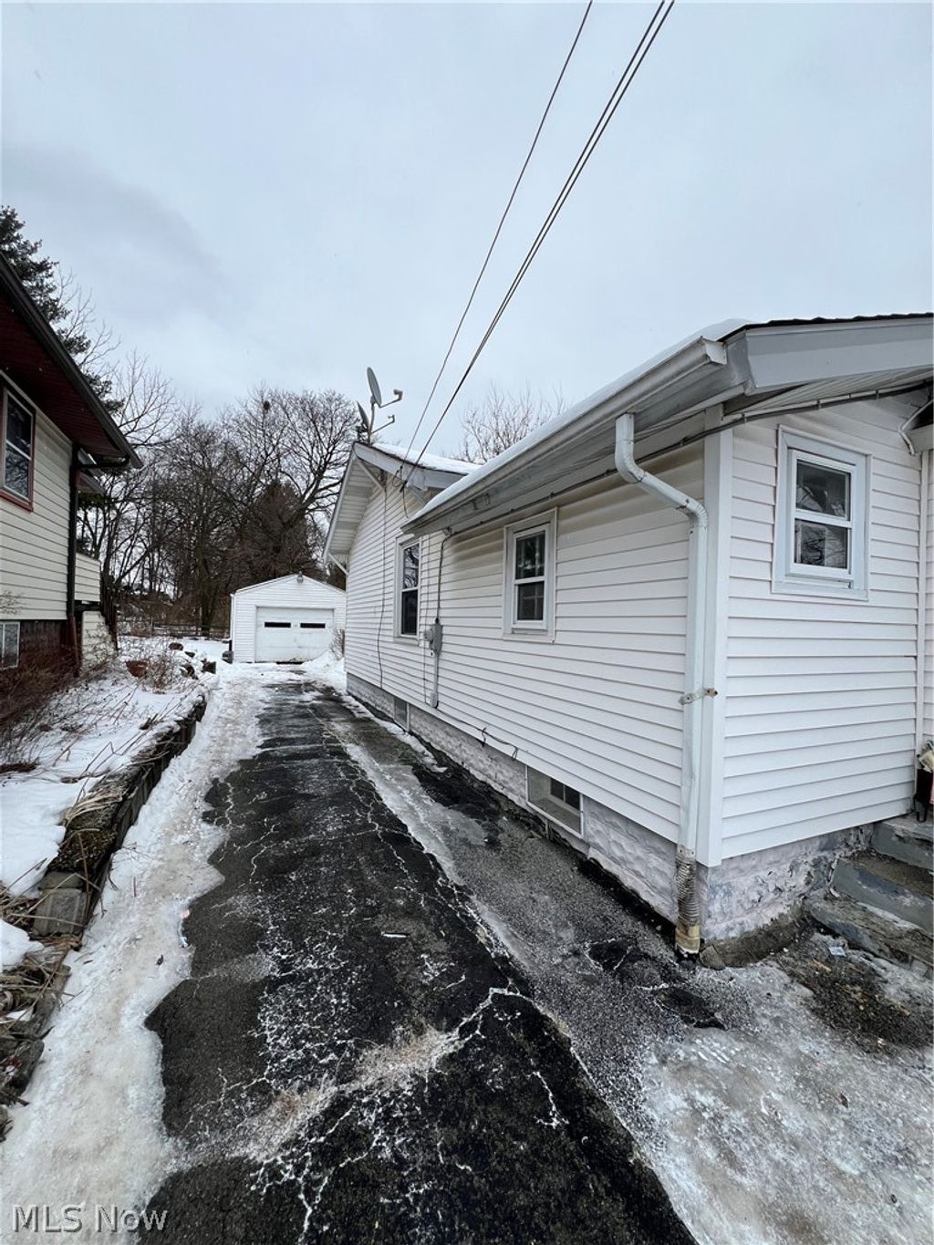 Photo of 25 S Osborn Avenue, Youngstown, OH 44509 (MLS # 5187273)