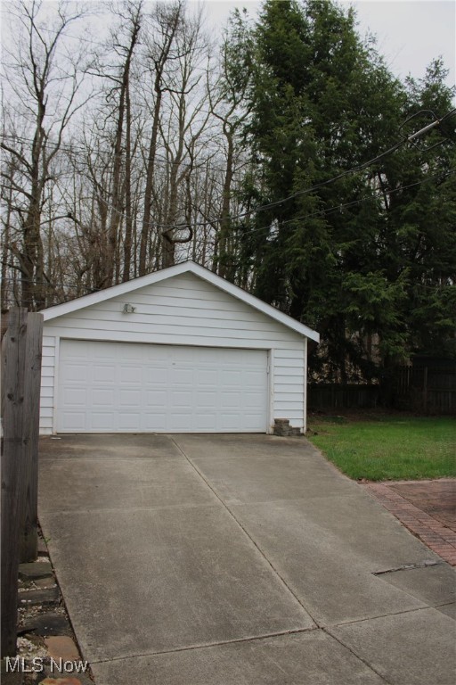 14940 Florence Drive, Maple Heights, Ohio image 4
