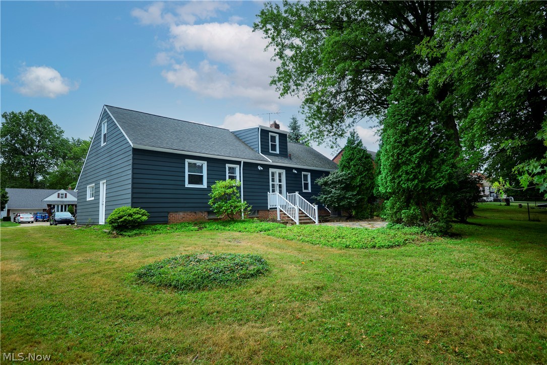 Frank Berzins Chardon Estate 03 - Residential