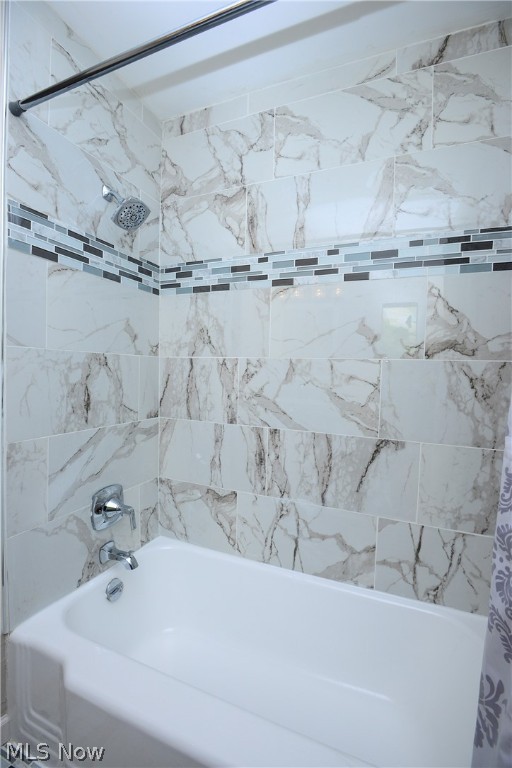 Frank Berzins Chardon Estate 03 - Residential