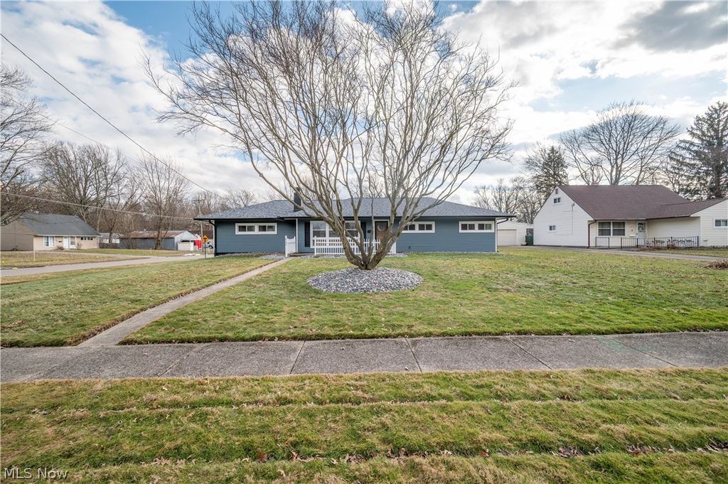 Photo of 4103 Woodmere Drive, Youngstown, OH 44515 (MLS # 5188573)