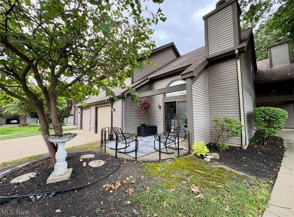 3831 NE Northwoods Court NE 4