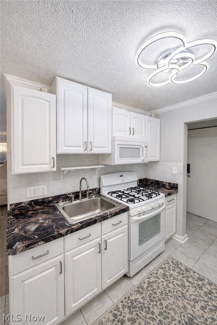 Golden Gate Villa Condo - Residential