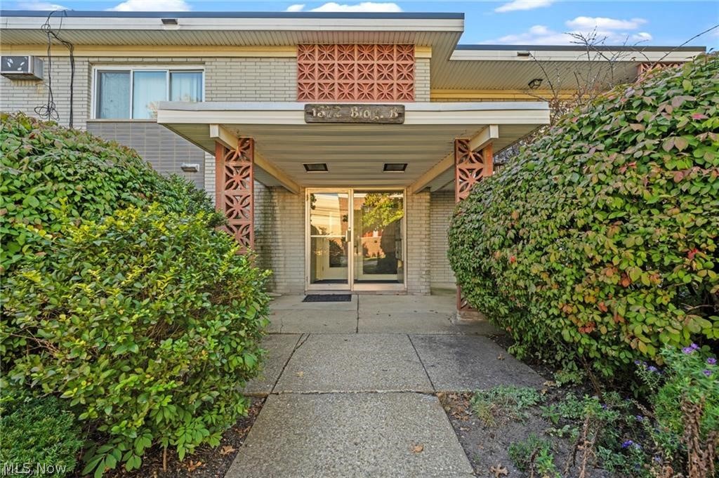 Golden Gate Villa Condo - Residential