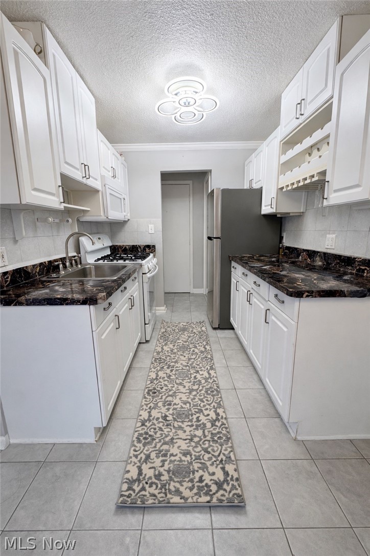 Golden Gate Villa Condo - Residential