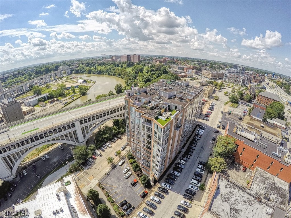 Stonebridge Ph 01 Condos - Residential