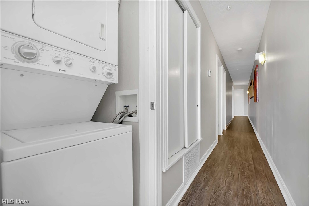 Stonebridge Ph 01 Condos - Residential