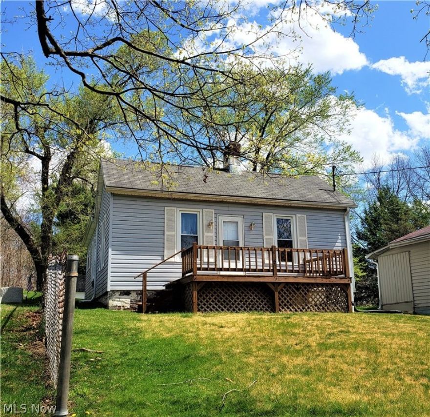 Cute and cozy 3 bedroom, 1 bath home on Markatan Street, Flushing priced to sell. Rent has previously been $650/ month. Public water and sewer. Gas water heater and furnace.