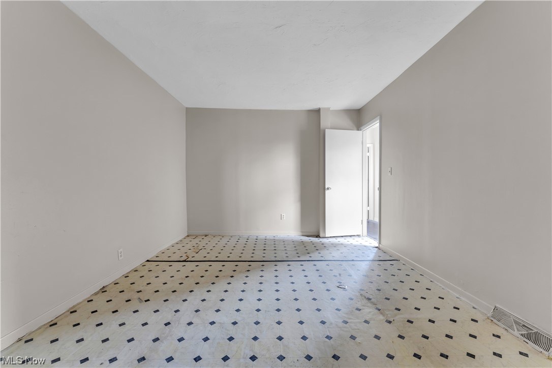 Garfield Blvd - Residential Lease