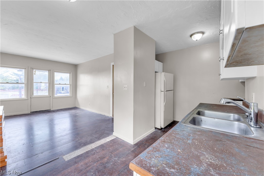 Garfield Blvd - Residential Lease