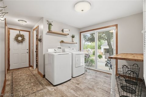 Tiny photo for 175 Henn Hyde Road NE, Howland, OH 44484 (MLS # 5210586)