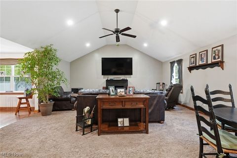 Tiny photo for 175 Henn Hyde Road NE, Howland, OH 44484 (MLS # 5210586)