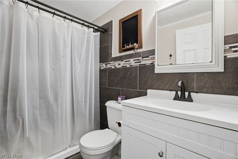 Tiny photo for 175 Henn Hyde Road NE, Howland, OH 44484 (MLS # 5210586)