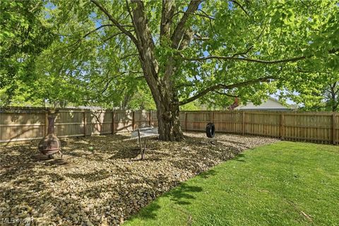 Tiny photo for 175 Henn Hyde Road NE, Howland, OH 44484 (MLS # 5210586)
