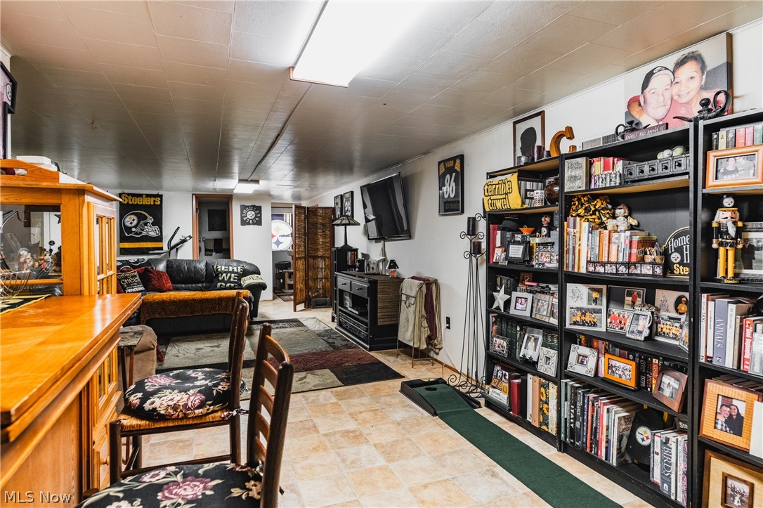 E Vienna Heights Adn - Residential