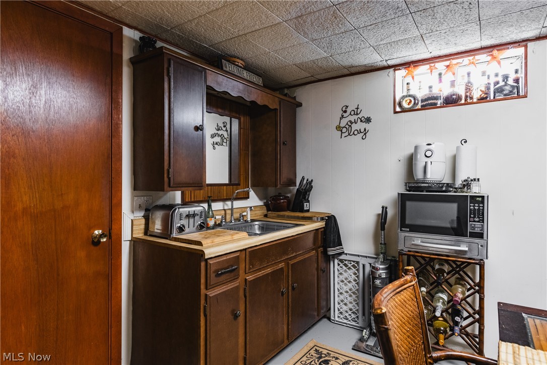 E Vienna Heights Adn - Residential