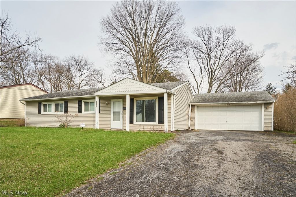 Photo of 6255 Randolph Road, Bedford, OH 44146 (MLS # 5193247)