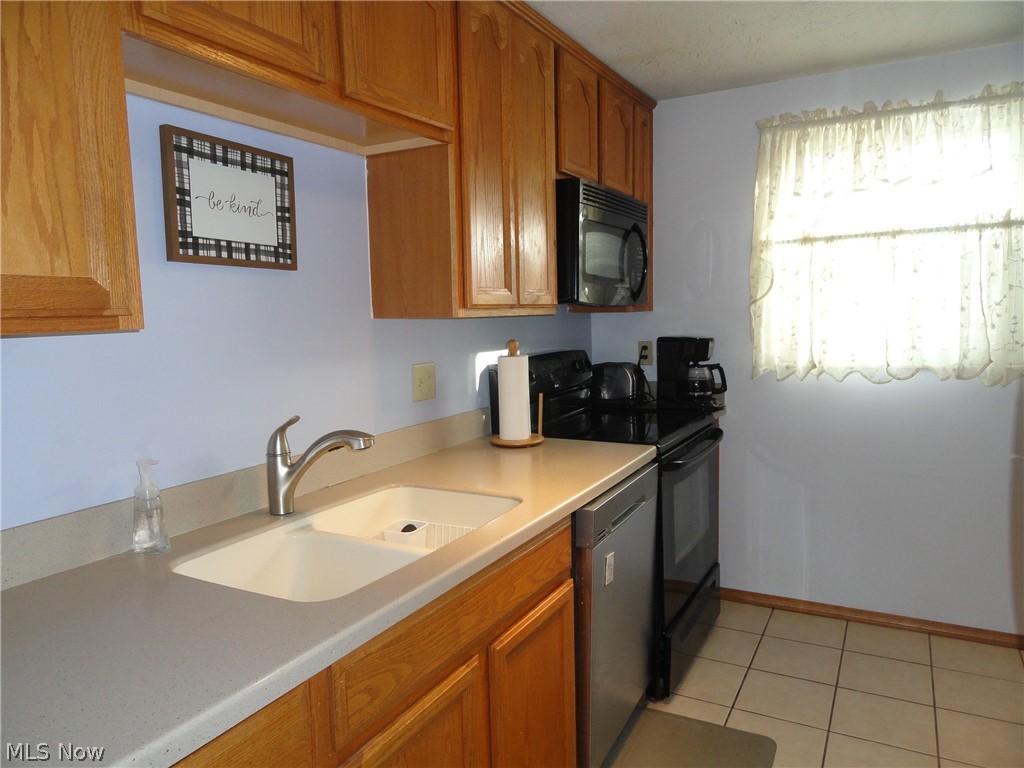 Oakhurst Manor - Residential