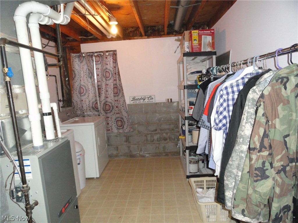 Oakhurst Manor - Residential