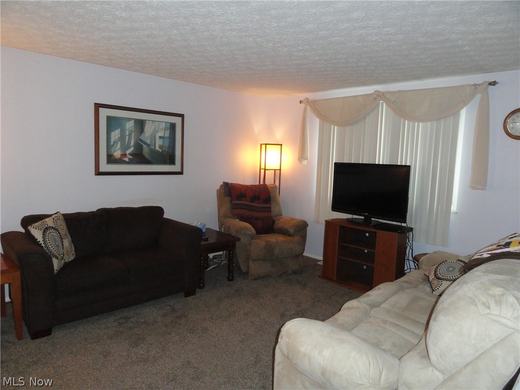 Oakhurst Manor - Residential