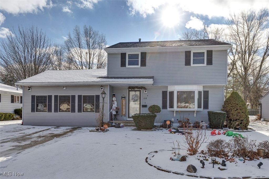 Photo of 1501 Tower Boulevard, Lorain, OH 44053 (MLS # 5177125)