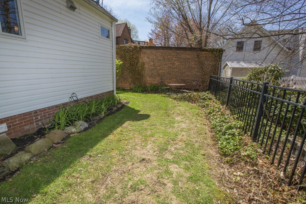 Beach Cliff - Residential