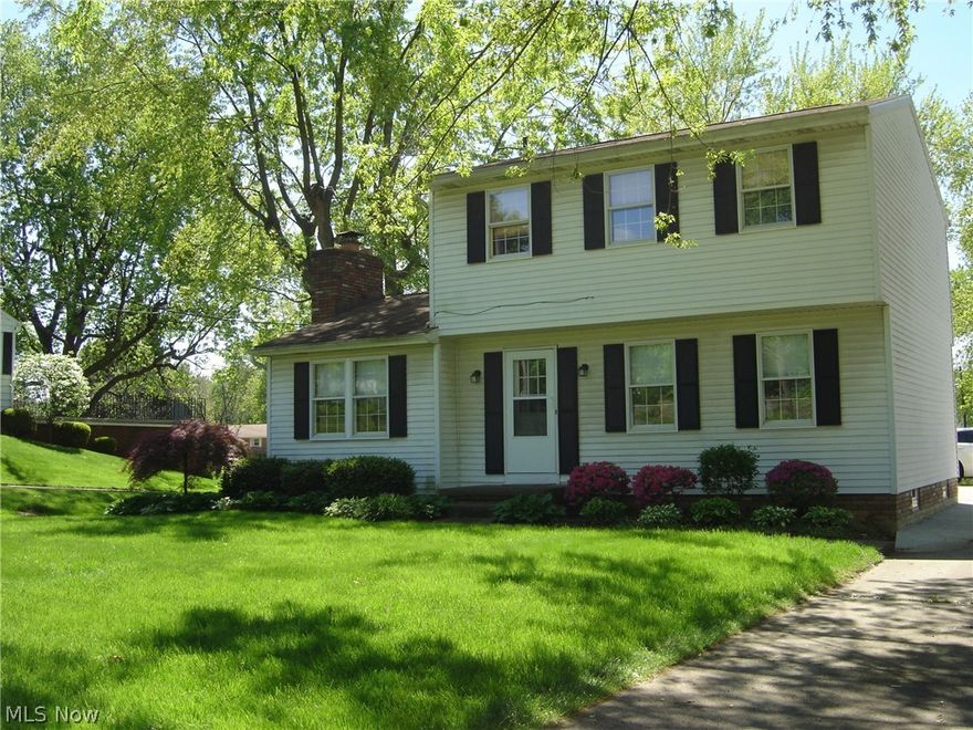 Buyer's Dream!  Move in ready at it's best in Plain Twp!  3 BR, 2.5 BA newly updated and modern!  The large kitchen has new stainless appliances, new flooring and paint throughout.  Beautiful yard!  See it today, you wont be disappointed!