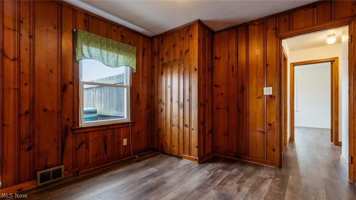 Dillon Falls Drive - Residential