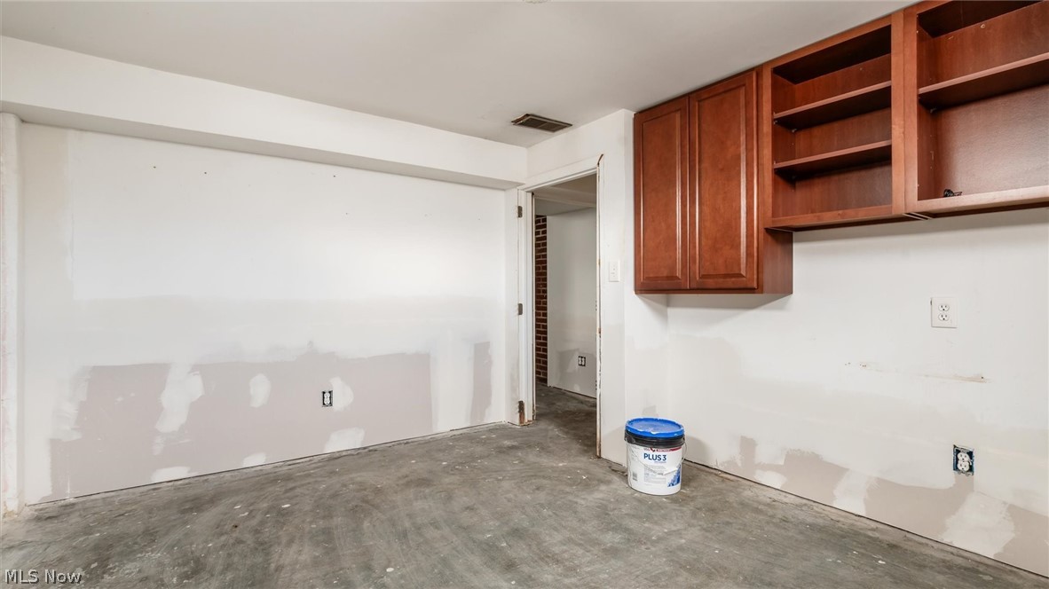 Dillon Falls Drive - Residential