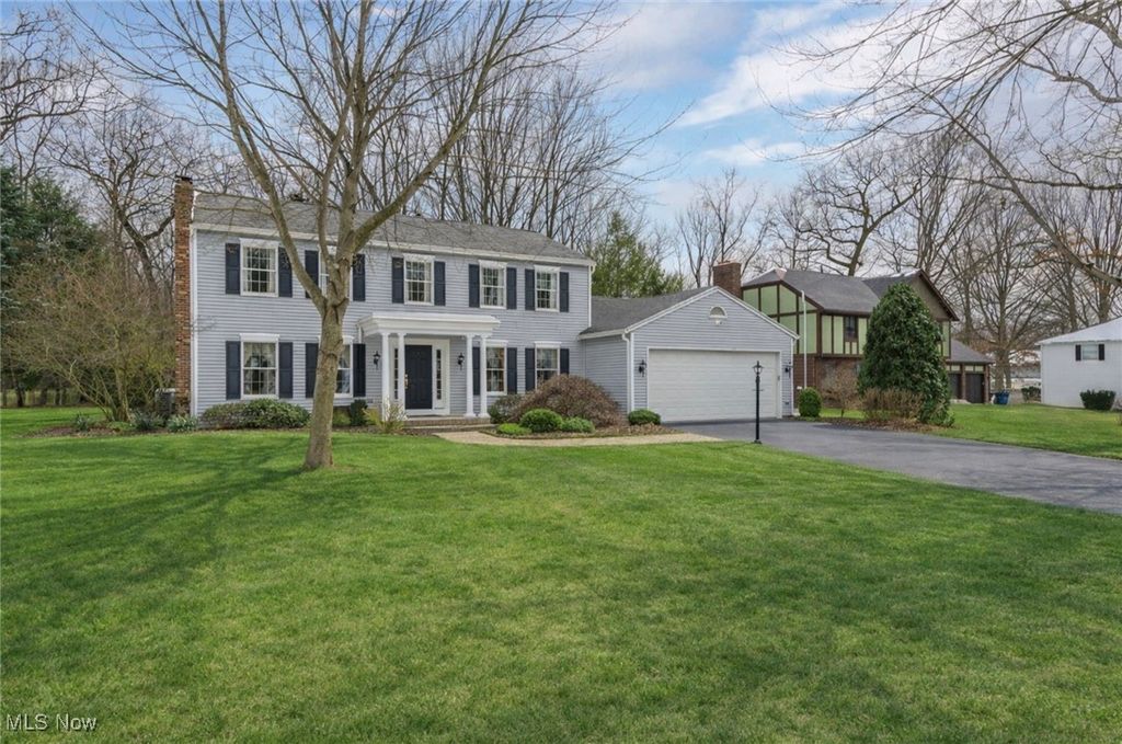 Photo of 6860 Cliffside Drive, Vermilion, OH 44089 (MLS # 5184899)