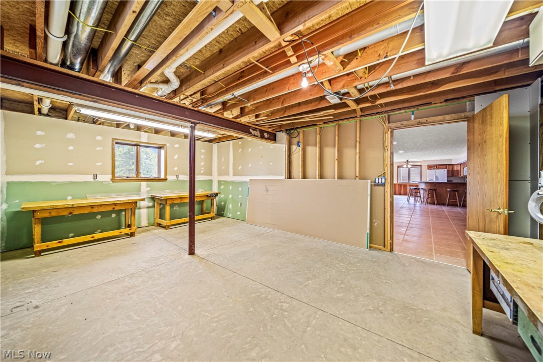 Crest & Vly 03 - Residential